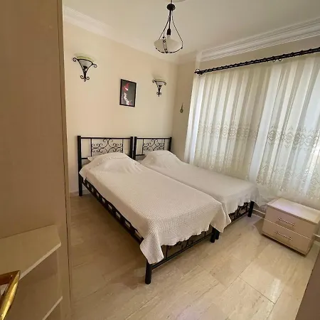 Sweet Family House