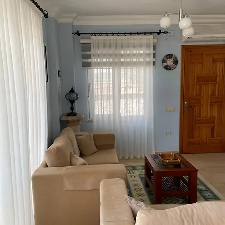Sweet Family House Apartment
